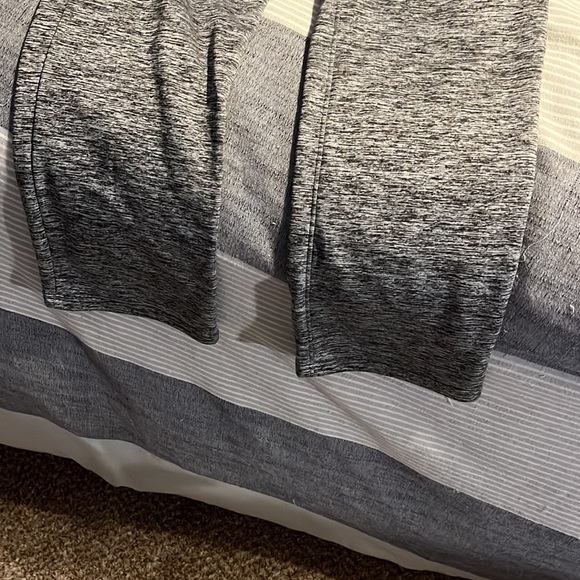Cold gear under armor sweatpants - Picture 3 of 4